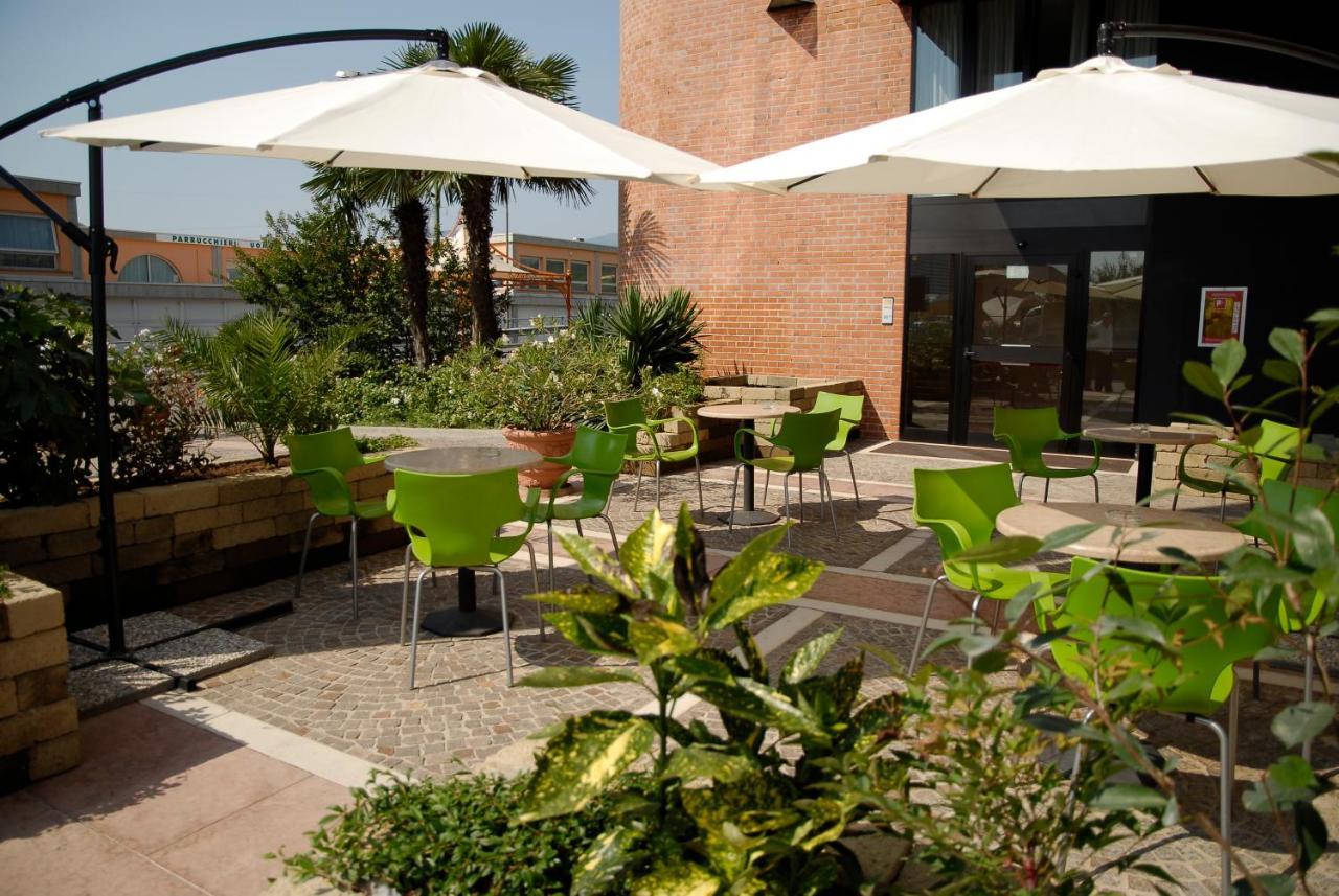 Hotel Garda Affi Bagian luar foto