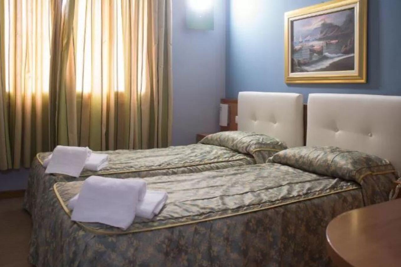 Hotel Garda Affi Bagian luar foto