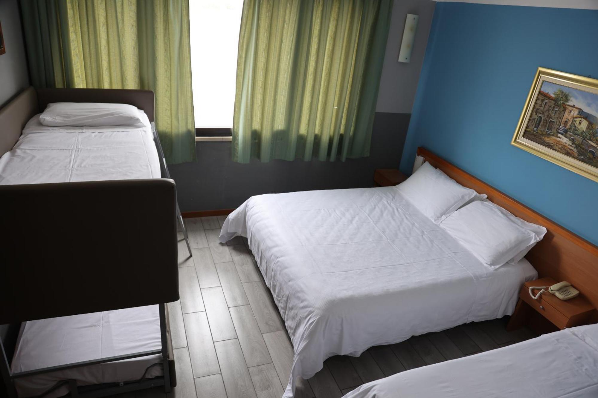 Hotel Garda Affi Bagian luar foto