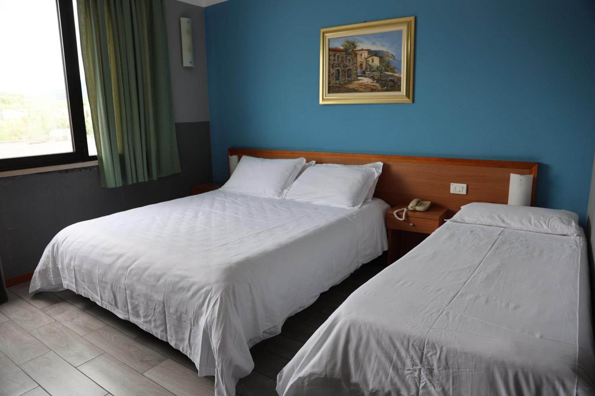 Hotel Garda Affi Bagian luar foto