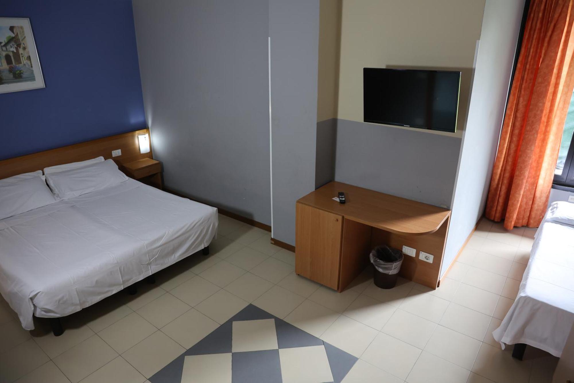 Hotel Garda Affi Bagian luar foto