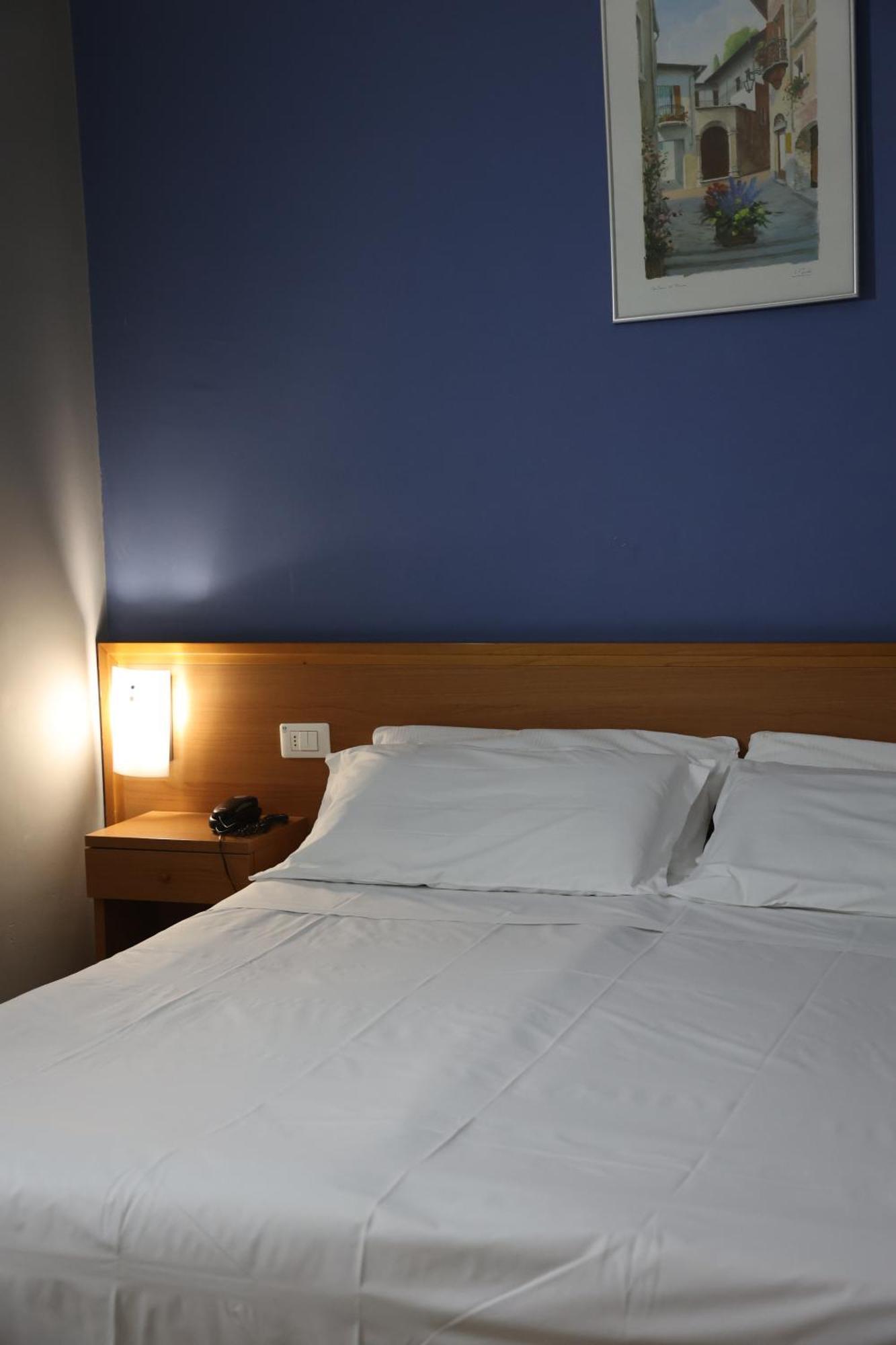 Hotel Garda Affi Bagian luar foto