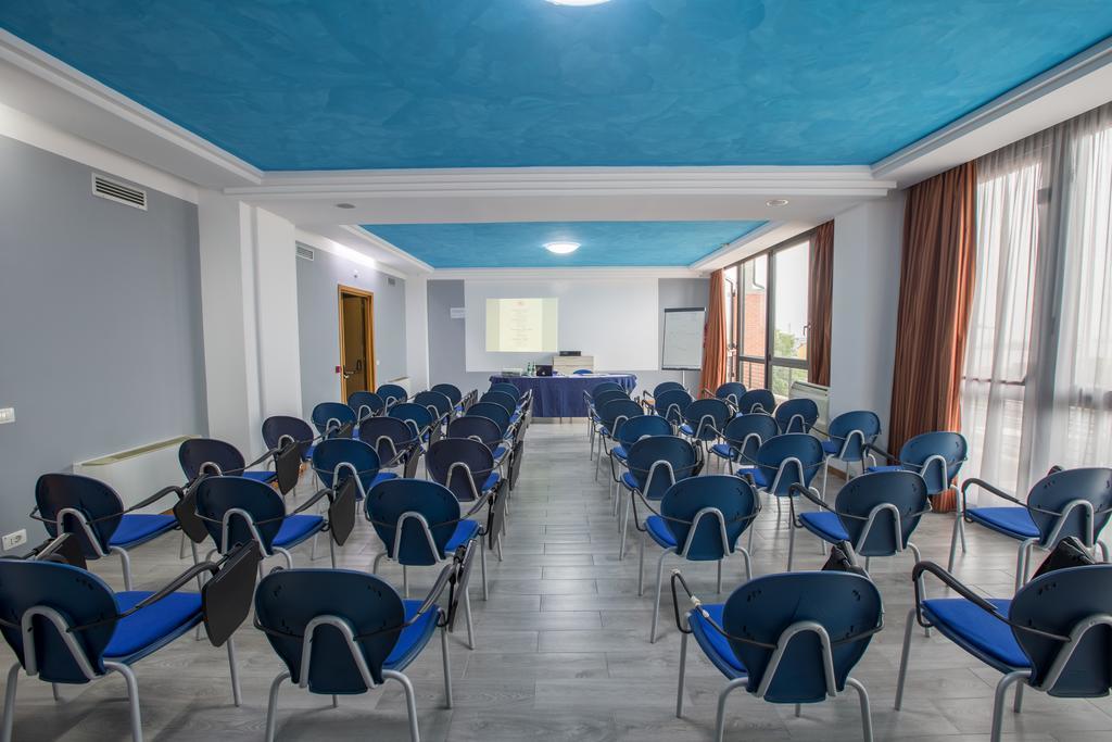 Hotel Garda Affi Bagian luar foto
